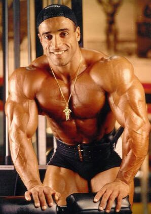 james Денніс Джеймс йде з бодібілдингу (відео)