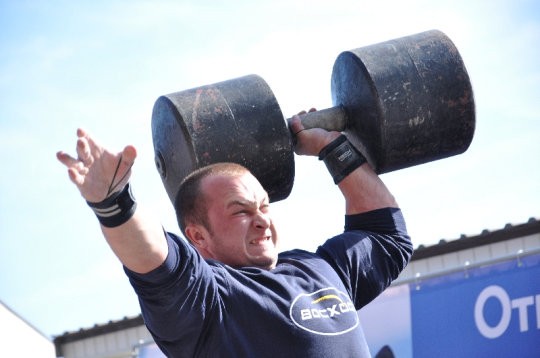 Найсильнішою людиною планети став український офіцер