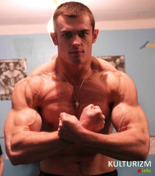 Тренувальна бодібілдинг програма Антона Хозяйкіна