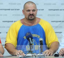 Між змагальний цикл тренувань Василя Вірастюка