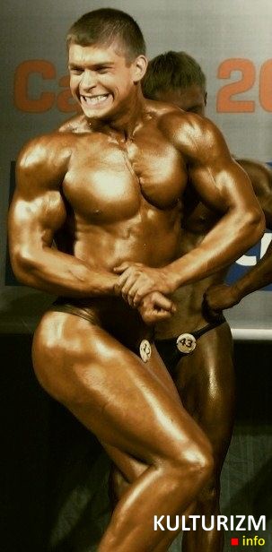 Бодибілдер Микола Чешков: “Тренуюся без відпочинку – жодної слабкості!”