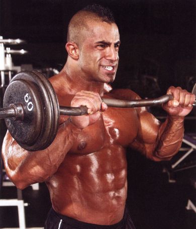 Підйом штанги на біцепс зворотнім хватом