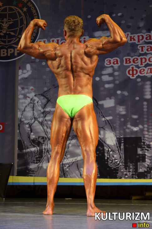 Бодибілдер Роман Кузьменко на Чемпіонаті України UBPF 2012. Фотогалерея