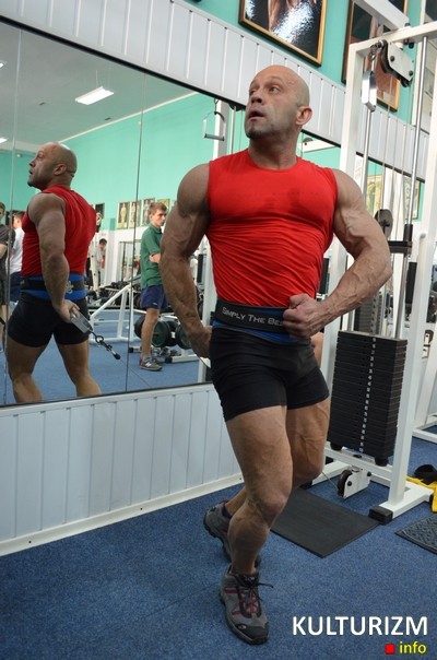 Методика тренувань дельт бодибілдера Олександра Каленюка