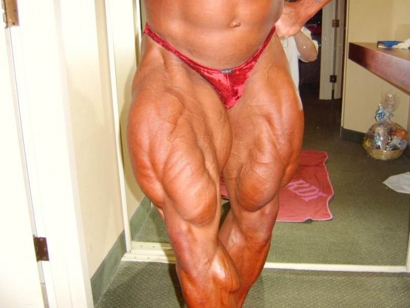 Mustafa Mohammad – володар чи не найбільш накачаних ніг у світі