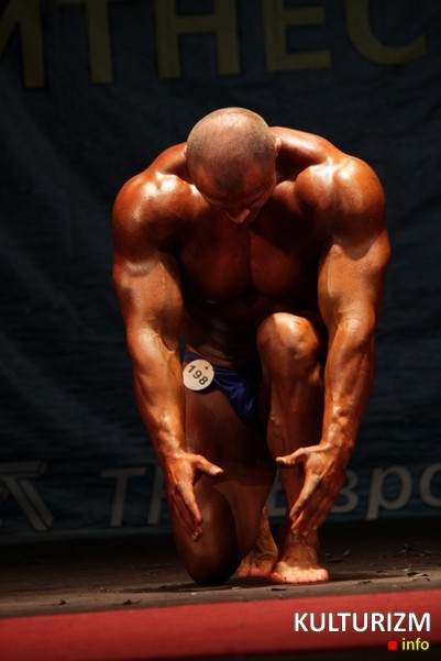 Бодибілдер Артем Литвиненко на Кубку України 2012 IFBB. Фотогалерея