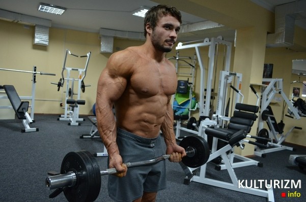 Олексій Мельник готується до осінніх Чемпіонатів України з бодибілдингу 2013