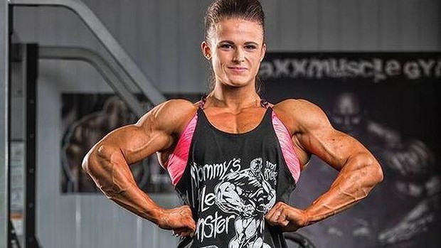 Georgina Mcconnell 01 19-ти річна дівчина бодибілдер Georgina Mcconnell вражає формою