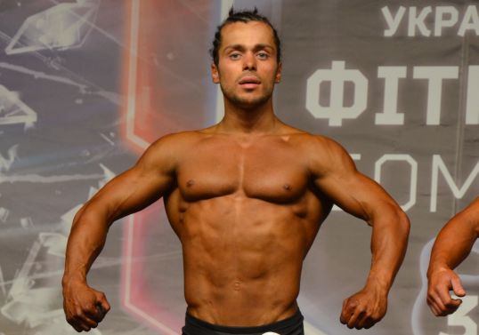 Категорія &laquo;чоловіки фітнес&raquo; осені 2012-ого на IFBB
