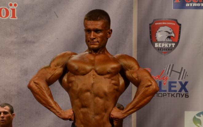 Бодибілдер Олександр Самойленко на Кубку UBPF 2013. Фото