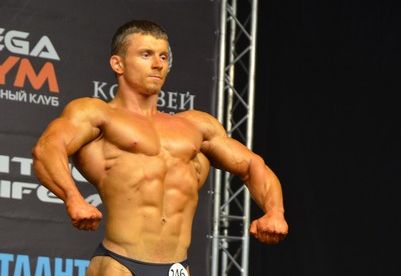 Бодибілдер Василь Хамуляк на Чемпіонаті України IFBB 2012. Фото