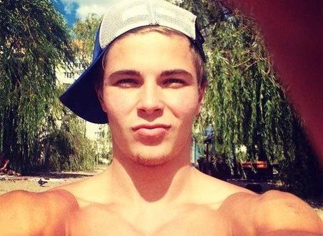 № 8 Олександр Мунтян &ndash; учасник фотоконкурсу &laquo;Містер пляж 2014&raquo;