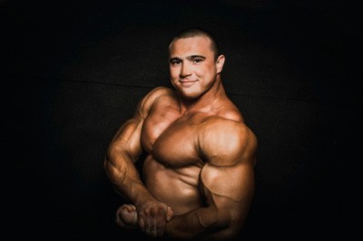 Бодибідлер Ілля Луковець: відео тренування ніг та плечей