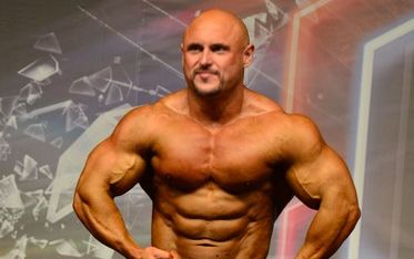 Бодибілдер Михайло Тарабрін на Чемпіонаті України 2012 IFBB. Фото