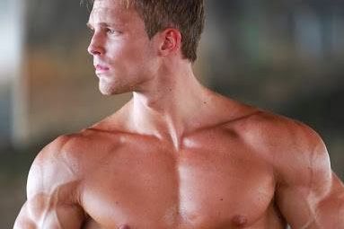 Фітнес модель Robin Balogh із Угорщини. Фотогарелея