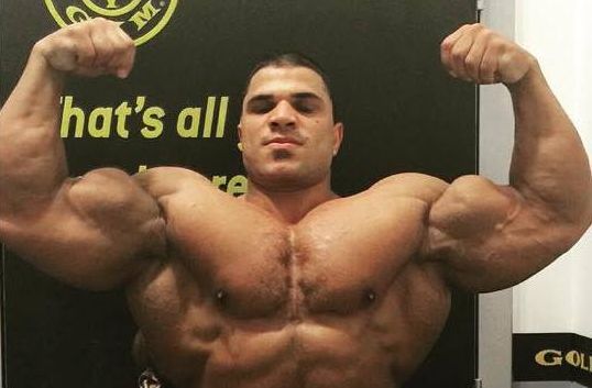 Величезний 21-річний культурист Hassan Mostafa!
