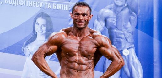 Бодібілдер Володимир Подоляка на Кубку Києва IFBB 2013. Фотогалерея