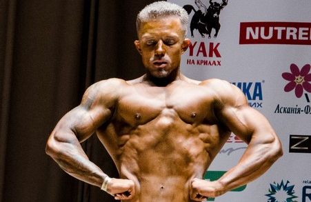 Бодібілдер Олег Лучишин на Чемпіонаті України UBPF 2015. Фотогалерея