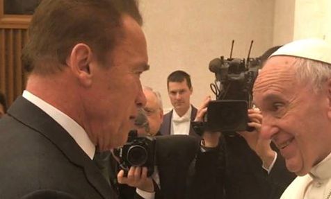 Бодібілдер Арнольд Шварценегер зустрівся з Папою Франциском