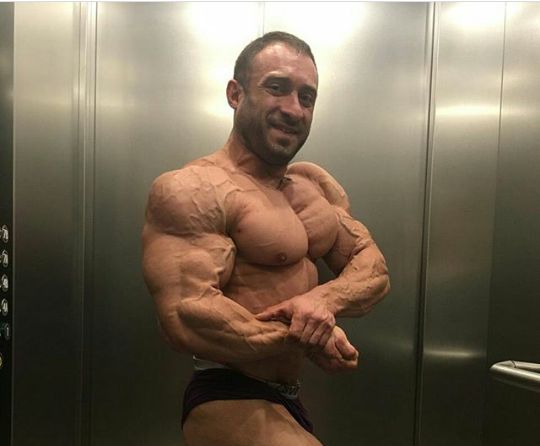 Бодібілдер Олег Кривий в Чехії переміг на престижному фітнес-турнірі